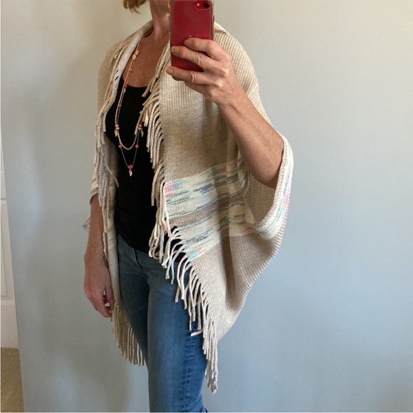 Tan Fringed Sweater Kimono/Wrap - Picture 4 of 9